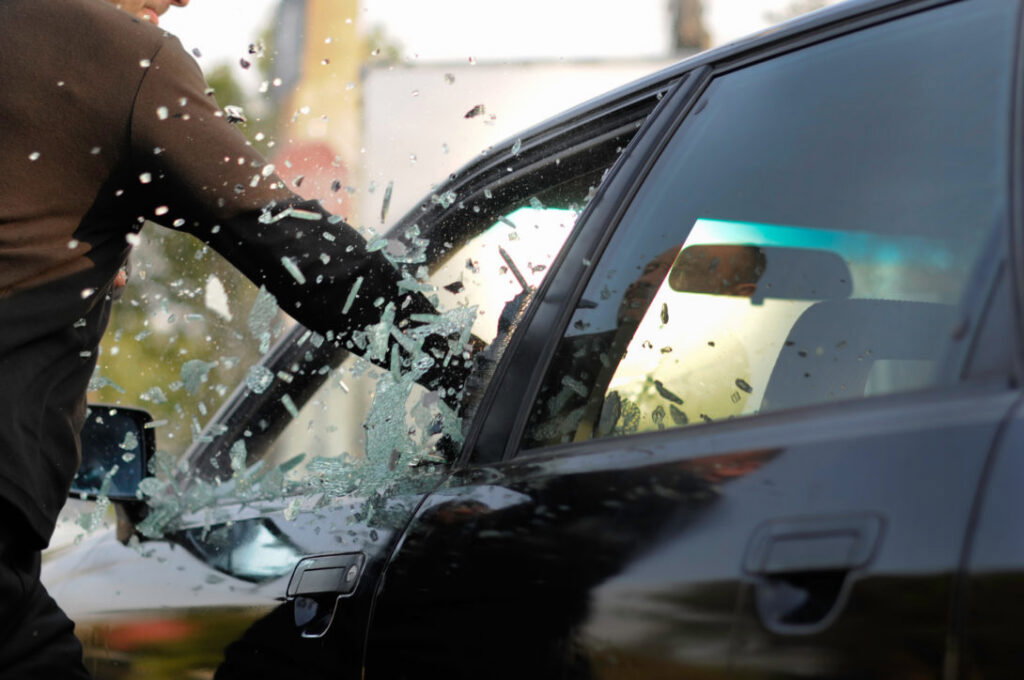 V16 Beacon Chaos! DGT Defiant as Thefts Soar – Will You Be Next?