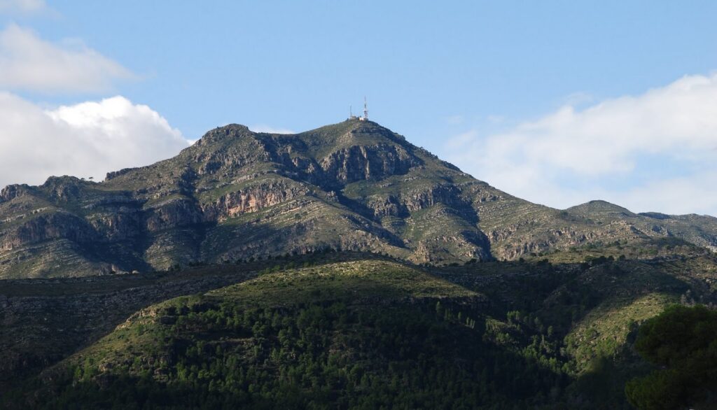 La Roqueta Estate's SHOCKING Transformation: Will History Be Erased?!
