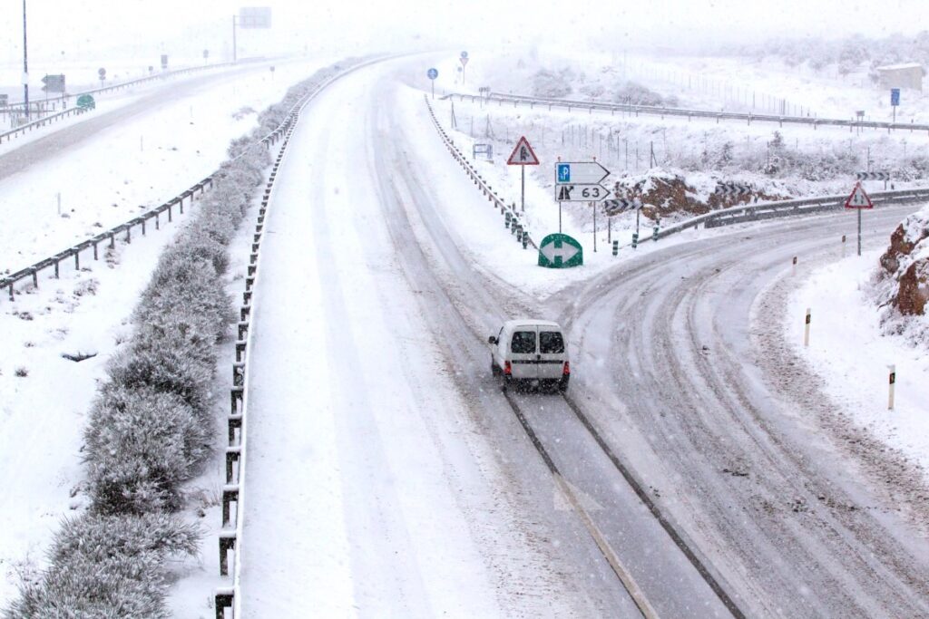 Spain Braces for Arctic Blast: Polar Vortex Breakup Imminent!