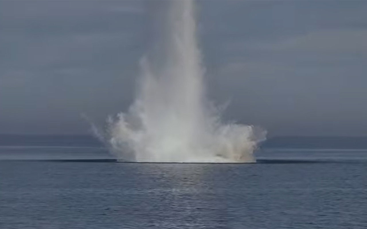 Imploding Shells Civil War shell detonated off Spanish coast after diver’s discovery ...