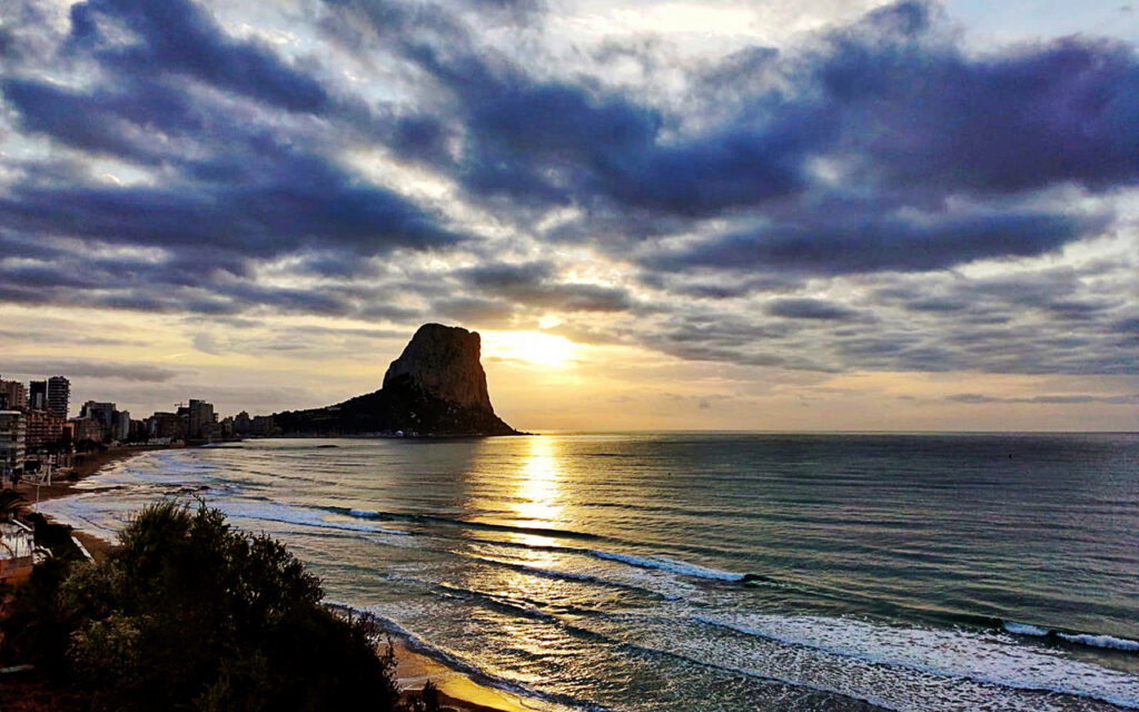 Calpe's 2026 Tourism Plan: Will it Save the Town?!