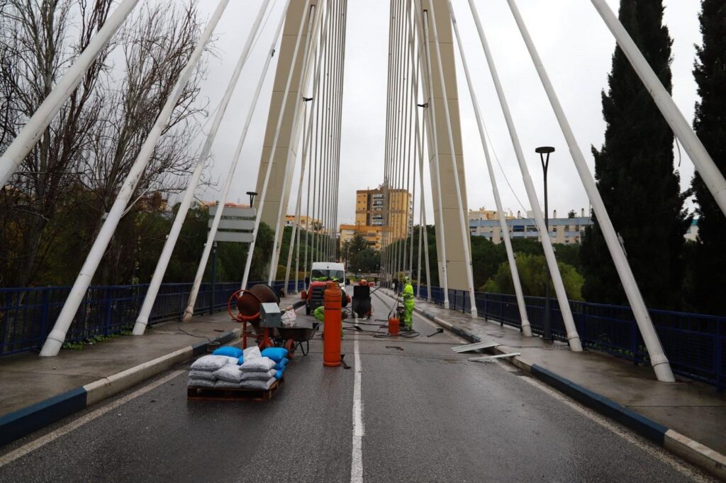 Marbella's Beloved Bridge: Repair Closure SHOCKS Tourists!
