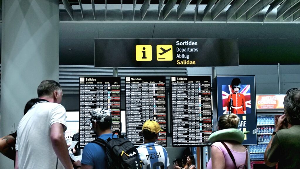 Spain Flight CHAOS! Hundreds Stranded - Will Your Holiday Be Ruined?