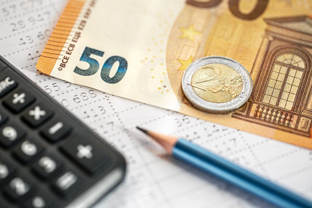 Spain Tax SHOCK: Are YOUR Savings SAFE in 2026?!