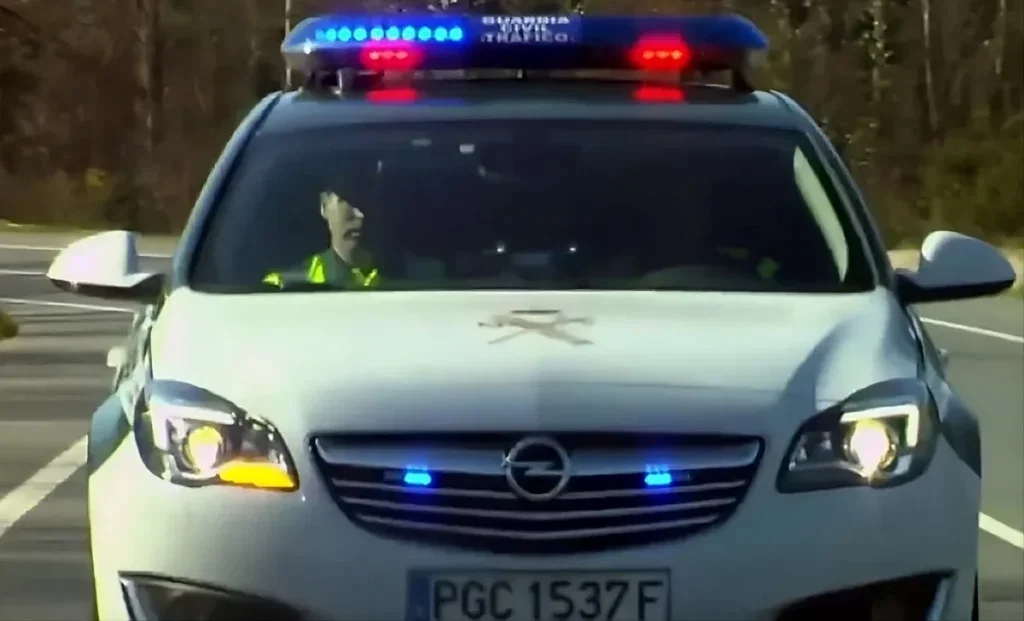 Pulled Over in Spain? This Guardia Civil Guide Could Save Your Trip!