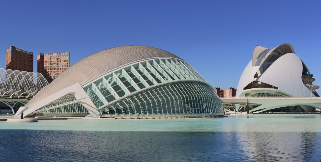 Valencia's Real Estate Boom: Is NOW the Time to Invest?!