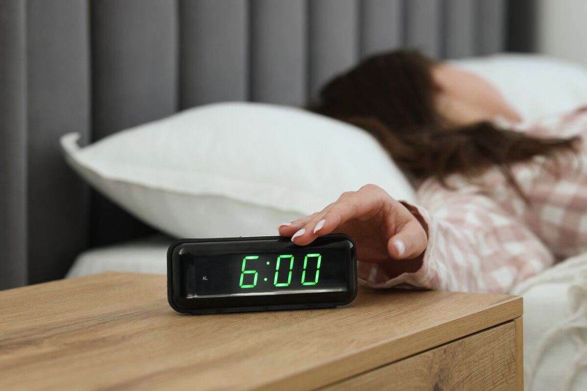 Spain will lose an hour of sleep soon as the clocks change again « Euro ...