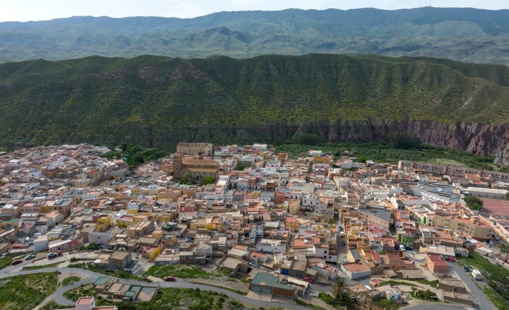 Almeria SHAKES! Midnight Earthquake Jolts Residents Awake!