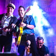 Those Howlin' Ramblers.