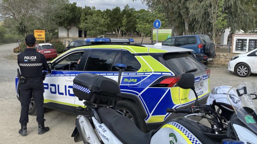 Mijas local police stops.