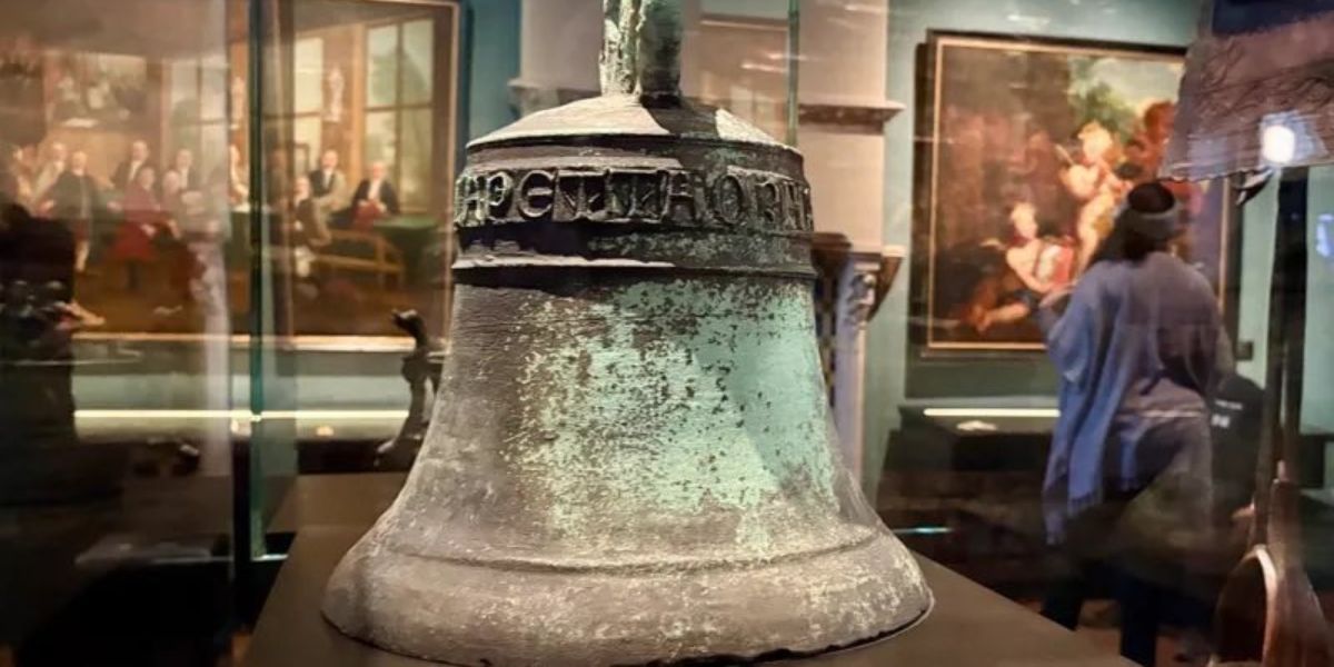 Ancient bell discovered in Bruges garden could be the oldest ever found in Flanders