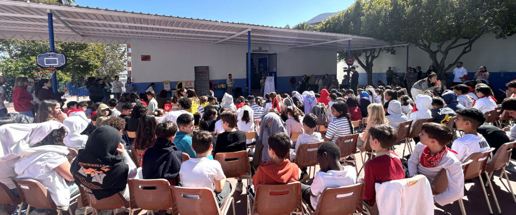 Whole school turns out to thanks the Hannams and Save a Life.