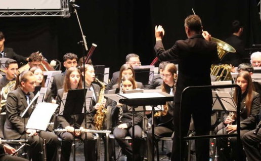 La Nova marks 14 years with a sold-out cultural celebration