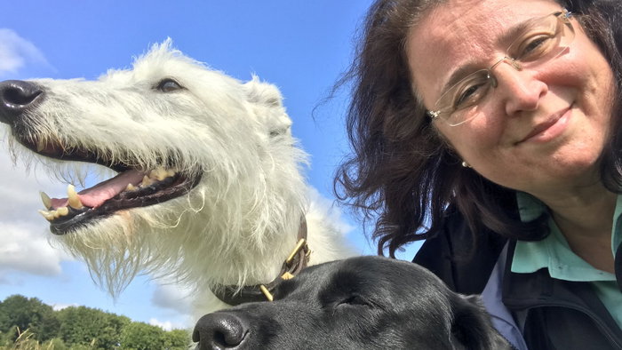 Lamia, our founder, loves animals and housesits regularly herself.
