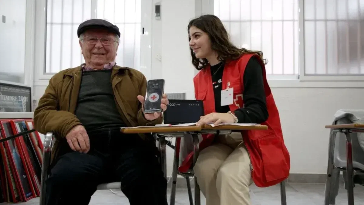 Alicante Backs €235,000 Red Cross Plan To Tackle Loneliness Among Older Residents