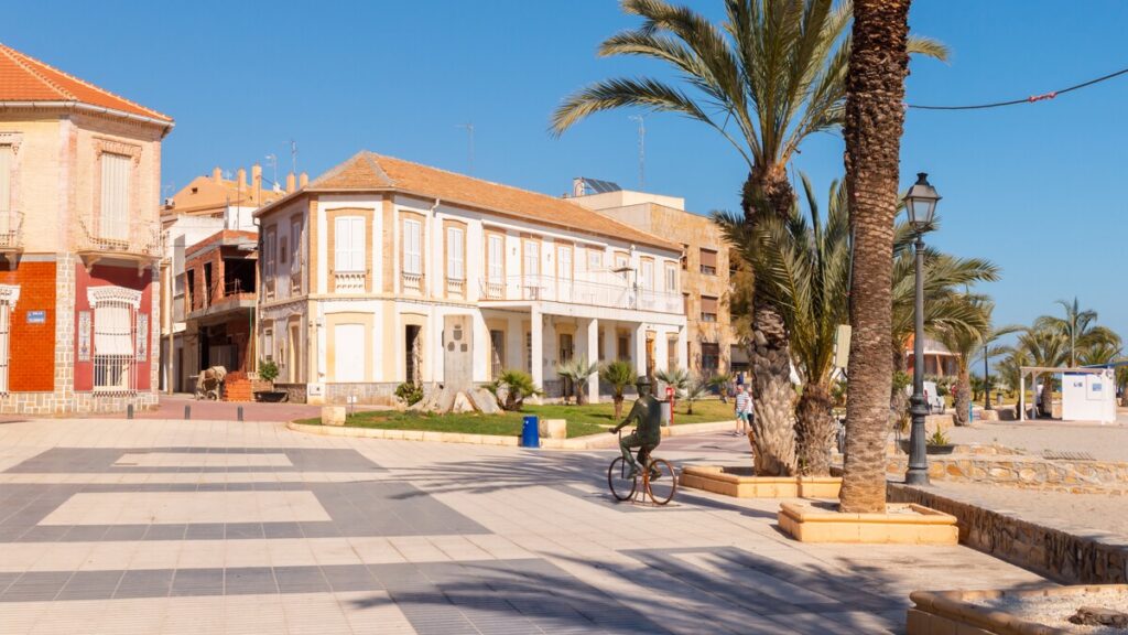 Medieval spectacle returns as Los Alcazares relives Berber pirate raids