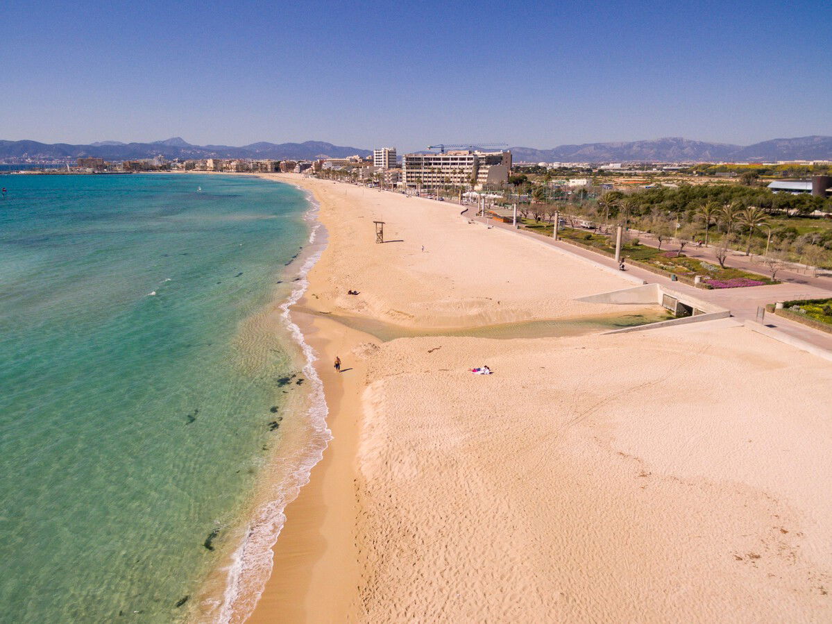A 1,700-year-old Roman shipwreck lying metres from a Spanish beach is finally being lifted