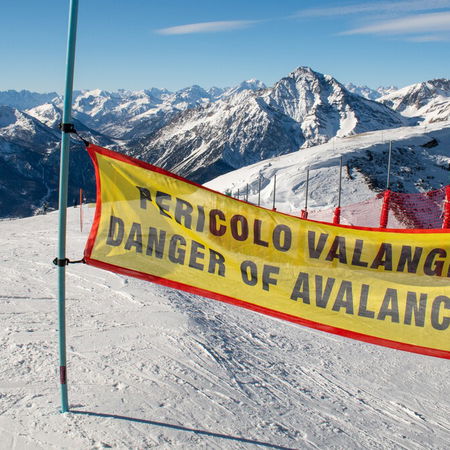 European avalanche warning scale used across Alpine ski regions as experts review how avalanche risk is communicated