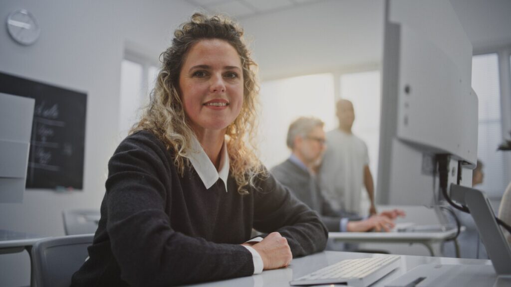 Digital skills training session focused on improving employability in Vega Baja