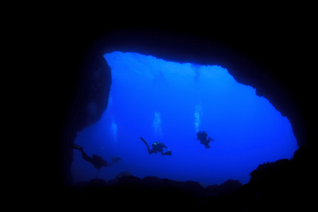 Missing diver sparks urgent search in Greece’s most dangerous dive site