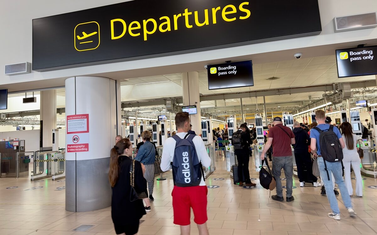 Record Numbers Of Brits Snap Up Last-minute Easter Getaways During Wintry Gloom