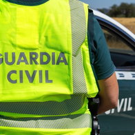 Guardia civil arrest woman after shoplifting and assault