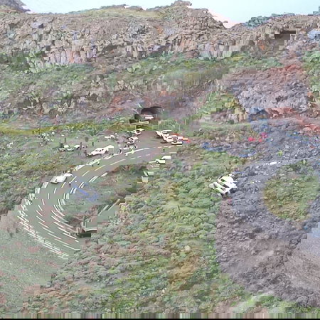 Coach falls off a ravine in Canary Islands