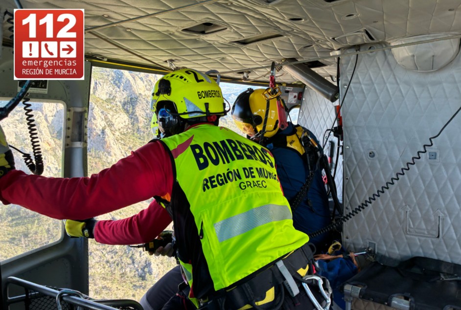 Climber Rescued After Getting Trapped On Rope In Murcia Mountains