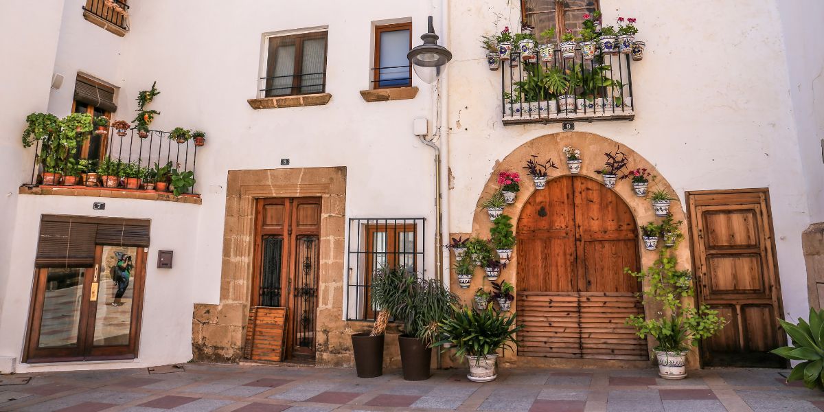 Jávea Calls On Residents To Help Reshape The Future Of Housing Amid Growing Crisis