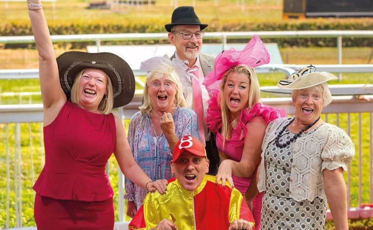 Hats and hilarity, ‘Ladies day’ gallops to Estepona