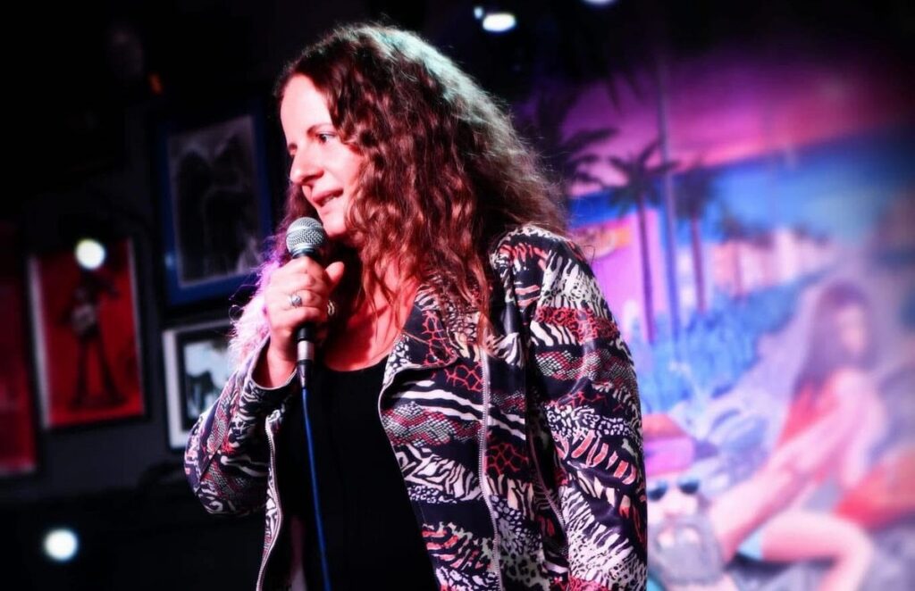 Lucy Aman back in Marbella with open-mic night