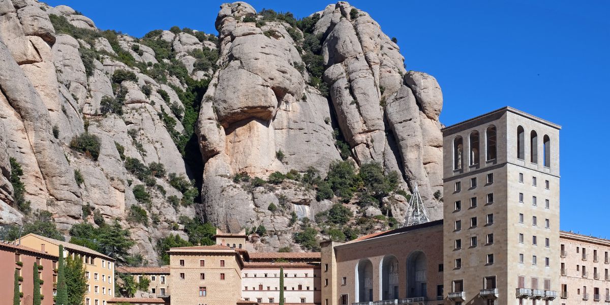 Breaking: Tragedy In Spain As Two Young Climbers Killed In Sudden Rockfall