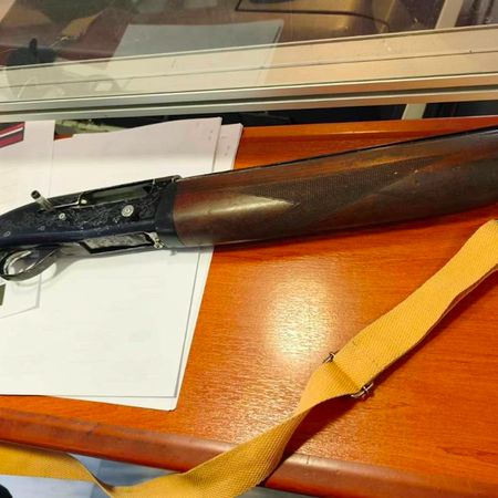 Weapon on a front desk of a social security office