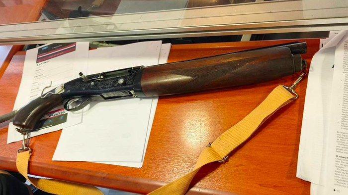 Weapon on a front desk of a social security office