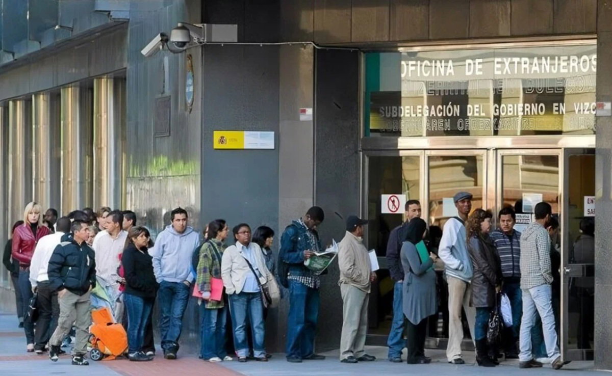 Queues Before Dawn Across Spain As Huge Residency Scheme Sparks Rush For Appointments