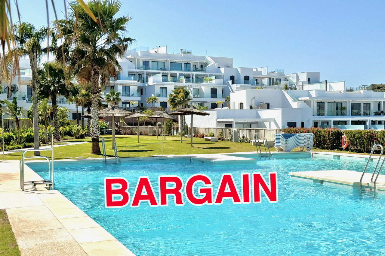 TOP253707 MODERN LUXURY 3 BED €499K