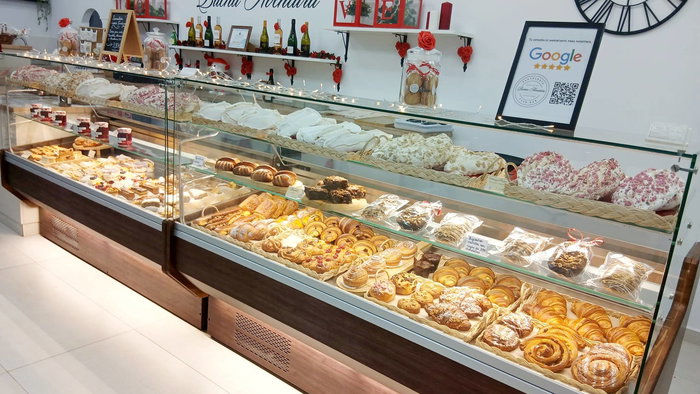 Buena Aventura pastry shop in Albox