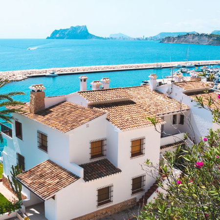 Coastal homes popular with foreign buyers