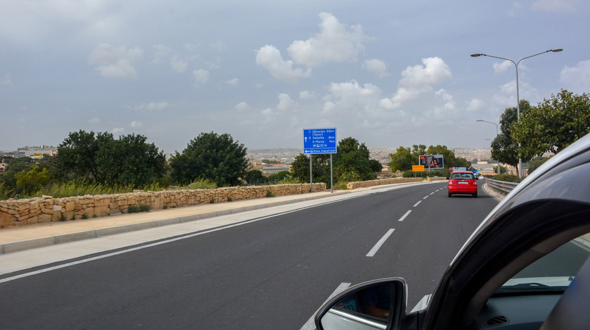 Would You Give Up Driving For €25,000? Malta’s Offer Comes With One Big Condition