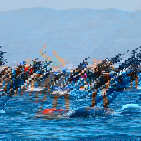 100 kmh speed limit signs on a Spanish motorway through a mountainous area