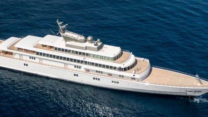 Superyacht The Rising Sun
