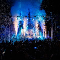 90s&2MIL festival headliner performing