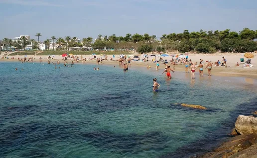 Los Álamos beach in happier times.
