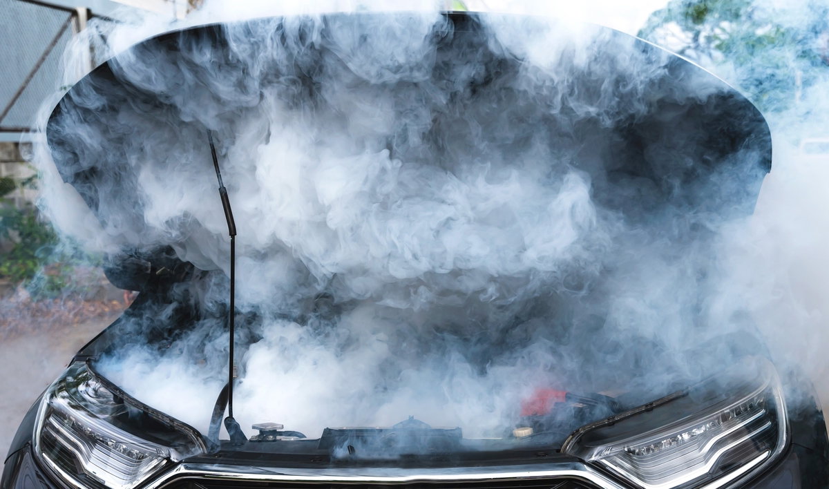 Major car manufacturer recalls 77,500 vehicles in Spain over fire risk