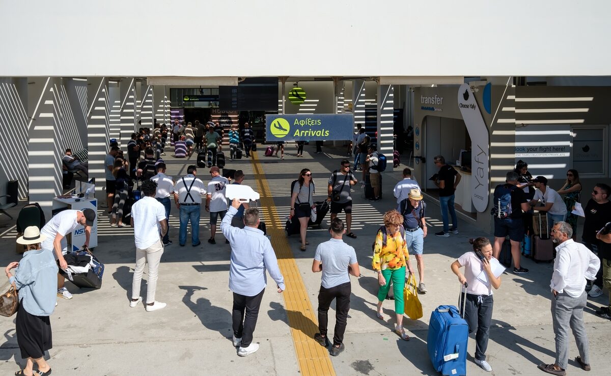 Greece To Be First Eu Nation To Drop Entry/exit System Machines For British Passengers