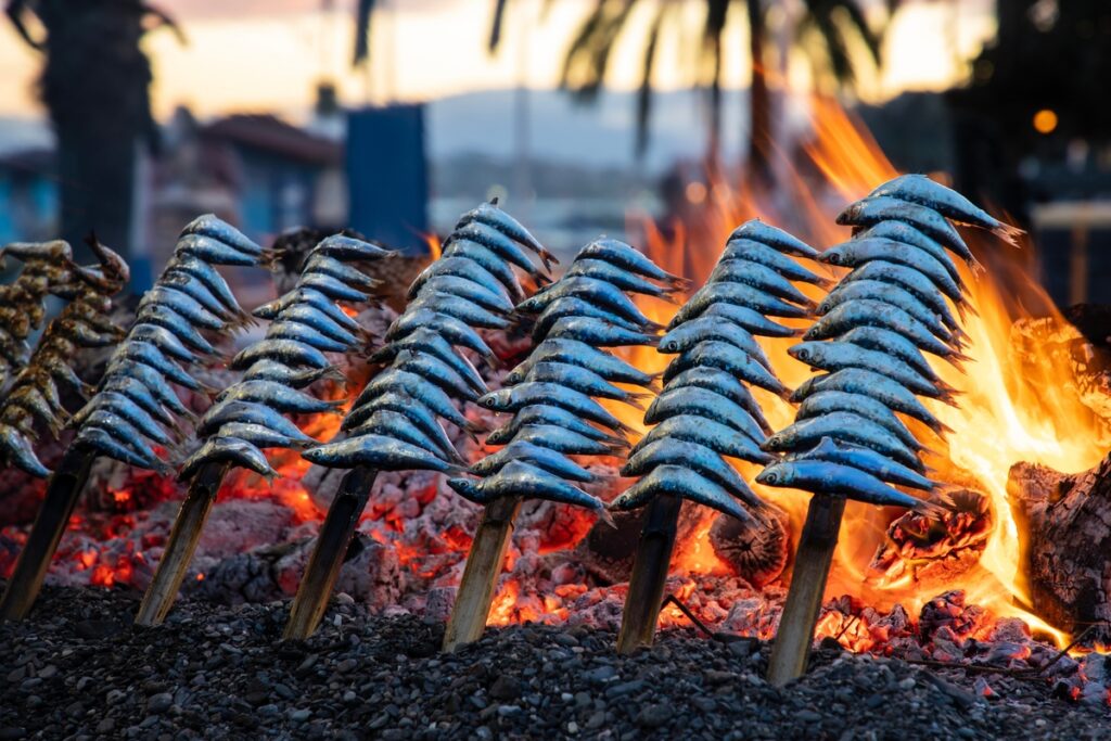 Mijas Sardinada 2026: Over 600 kg of free sardines on May 1 in La Cala