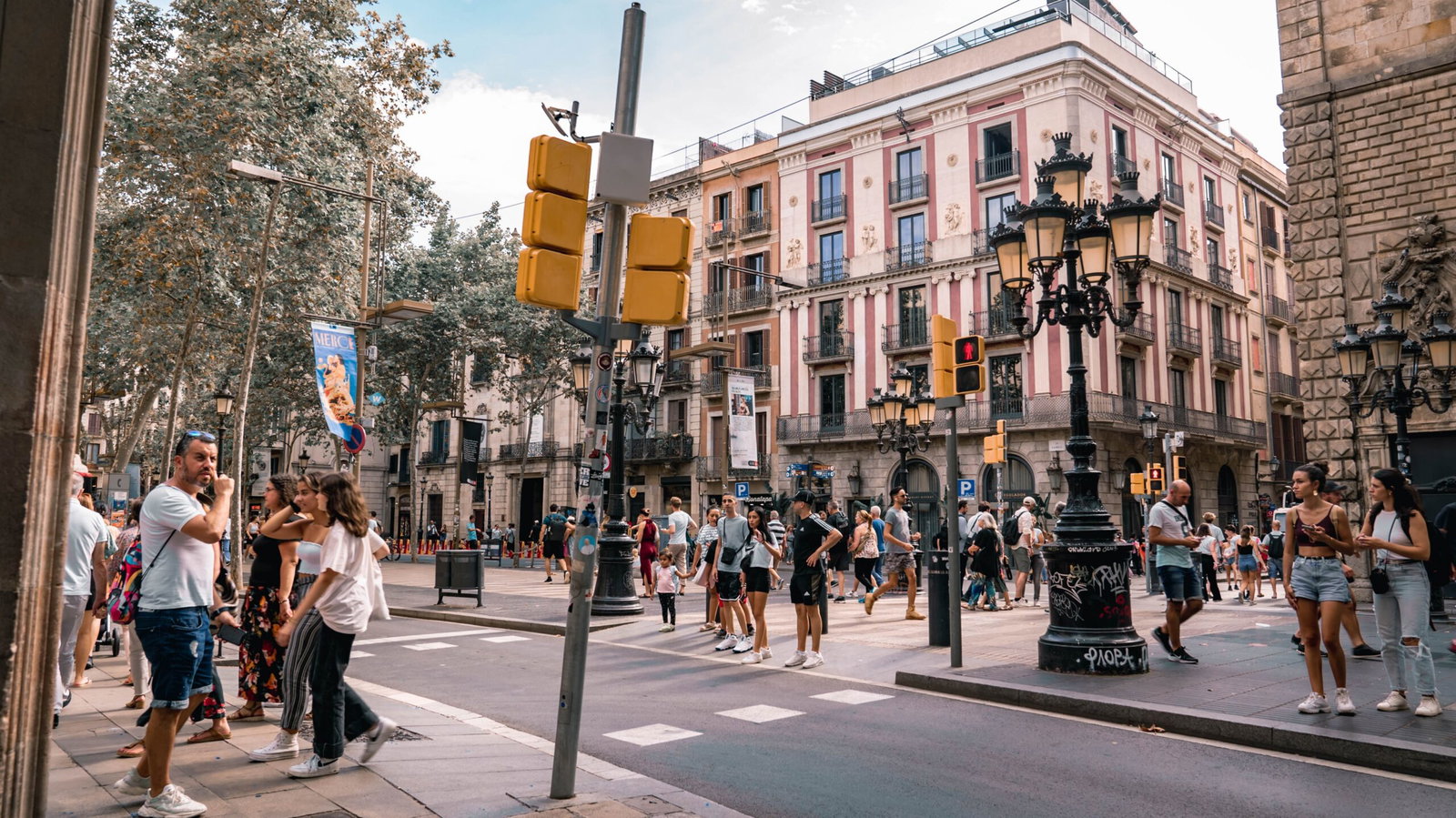 Spain Sees Tourist Spending Top €7.6bn In February As Travel Demand Holds