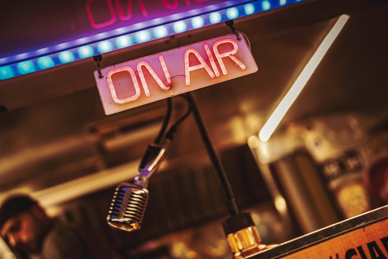 Primary school students ditch social media and hit the airwaves