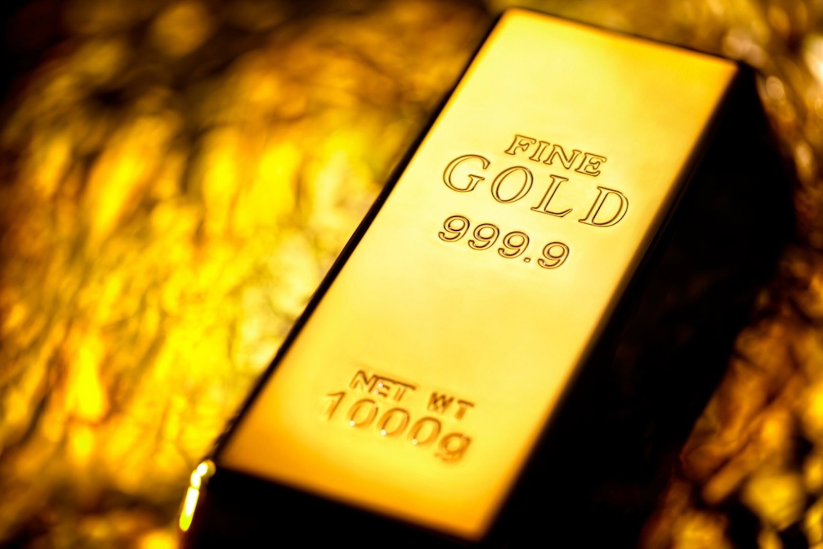 Striking Gold: Man Finds €30,000 Gold Bar In Second-hand Safe