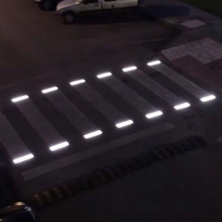 100 kmh speed limit signs on a Spanish motorway through a mountainous area